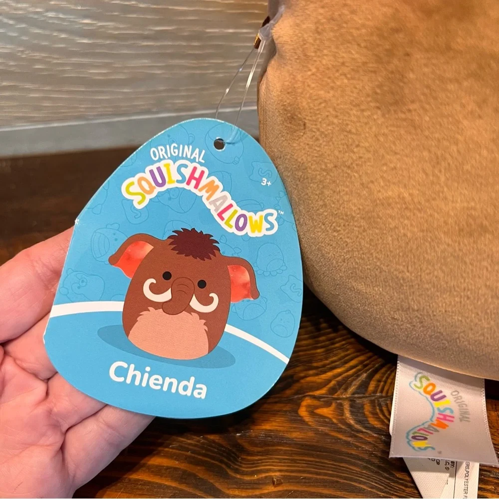 Squishmallows chienda wooly